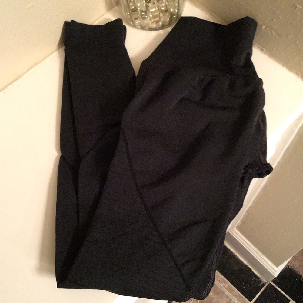 XS FINAL PAIR FIRM Alphalete Revival Leggings - Picture 4 of 6